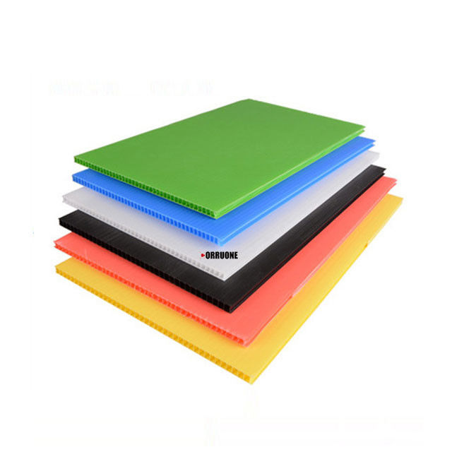 PP 4x8 4mm 5mm Correx Fluted πίνακας Correx πινάκων λευκός που προσαρμόζεται