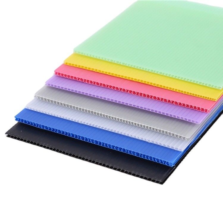 Φύλλα κορφλούτου 2mm 3mm 4mm 5mm 6mm 7mm κυματοειδής πλαστική φύλλα correx πλακέτα από πολυπροπυλένιο πάνελ μέλιτος